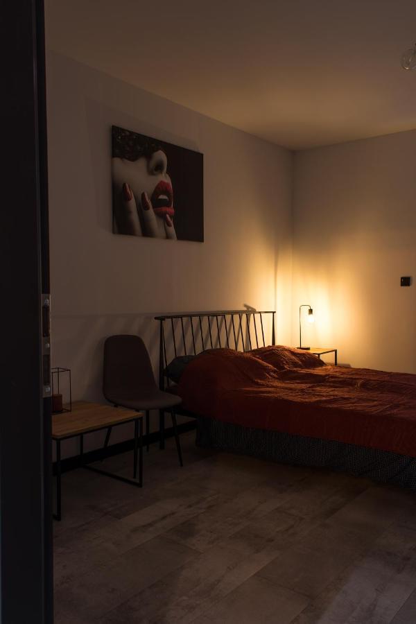 Apartament Black Loft Ниса Екстер'єр фото